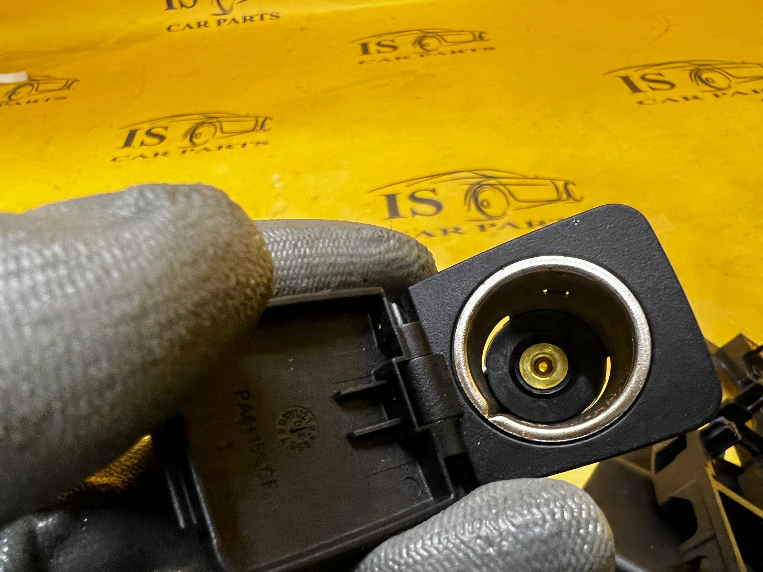 GNIAZDO ZAPALNICZKI PORT ŁADOWARKA FORD EXPLORER MK6