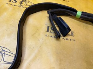 USZCZELKA PODSZYBIA MASKI POKRYWY SILNIKA MERCEDES CLS W218