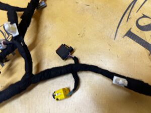 WIĄZKA INSTALACJA AUDIO GŁOŚNIKÓW TYŁ FORD BRONCO 21-