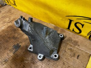ŁAPA MOCOWANIE WSPORNIK SILNIKA PRAWA MERCEDES GLS X166 450 3.0 B V6