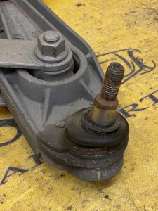 WAHACZ TYŁ TYLNY PORSCHE 987 CAYMAN