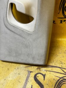 OSŁONA POSZYCIE SŁUPKA B PRAWA BMW 5 G30