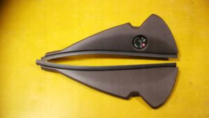 OSŁONA BOCZEK DESKI RENAULT ESPACE V BRĄZ PRAWA