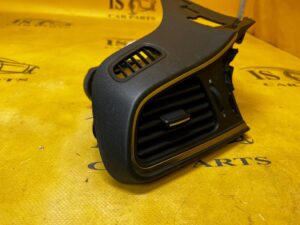 KRATKA NAWIEWU DESKI KONSOLI PRZÓD LEWY RENAULT KADJAR EU