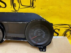 ZEGARY LICZNIK PRĘDKOŚCIOMIERZ FORD MUSTANG VI