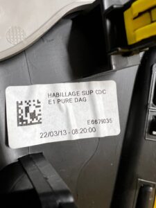 LISTWA OZDOBNA DESKI KONSOLI DEKOR RENAULT ZOE I Z.E.