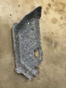 WYGŁUSZENIE MATA DYWAN BAGAŻNIKA CITROEN C4 GRAND PICASSO II