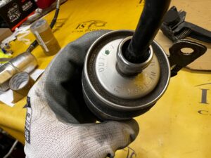 OBUDOWA PODSTAWA FILTRA FILTR PALIWA CHEVROLET CORVETTE C5 97-04