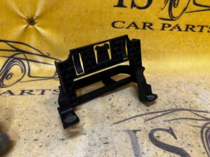 MOCOWANIE UCHWYT WSPORNIK MODUŁU STEROWANIA USŁUGAMI ONLINE SKODA SCALA