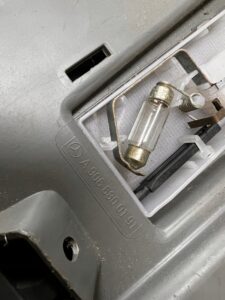 SCHOWEK DESKI KONSOLI PASAŻERA MERCEDES SPRINTER 906