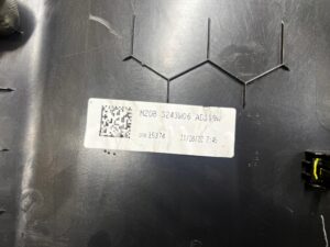 POSZYCIE OSŁONA OBUDOWA SŁUPKA ŚRODKOWEGO B PRAWY 4 DRZWI FORD BRONCO 21-