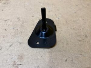 RYGIEL MOCOWANIE OPARCIA FOTELA KANAPY TYŁ PRAWY PORSCHE MACAN 95B