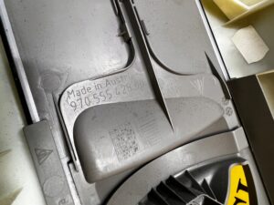 OSŁONA POSZYCIE SŁUPKA ŚRODKOWEGO B PRAWA PRAWE PORSCHE PANAMERA 970 I LIFT