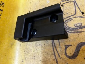 MOCOWANIE PÓŁKI BAGAŻNIKA PRAWE MERCEDES W177