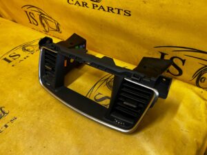 KRATKA NAWIEWU ŚRODKOWA RAMKA NAWIGACJI OSŁONA DESKI PEUGEOT 508 I EU