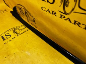 LISTWA SZYBY CZOŁOWEJ PRZÓD LEWY MERCEDES GLS X166