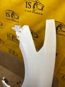 BŁOTNIK PRZÓD PRZEDNI LEWY INFINITI Q70 M35h BIAŁA PERŁA