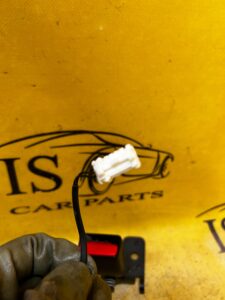 KLAMRA ZAPINKA PASÓW TYŁ TYLNA POJEDYNCZA PEUGEOT 508 I LIFT SW KOMBI