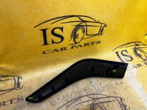 RĄCZKA KLAMKA UCHWYT WEWNĘTRZNY BOCZKU DRZWI PRAWY PRAWA SKODA SCALA