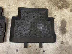 KOMPLET DYWANIKI WYCIERACZKI GUMOWE ORYGINALNE DACIA JOGGER