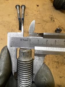 2 X ŚRUBA M20X170 FORD BRONCO 21-