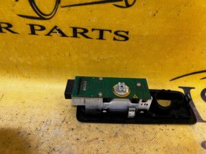 LAMPA LAMPKA OŚWIETLENIE WNĘTRZA KABINY TYŁ PORSCHE CAYENNE II 7P5