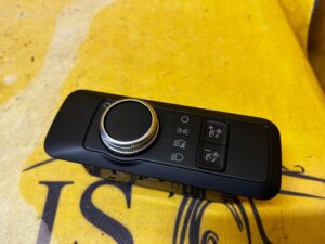 PRZEŁĄCZNIK PANEL ŚWIATEŁ FORD ESCAPE MK4 USA