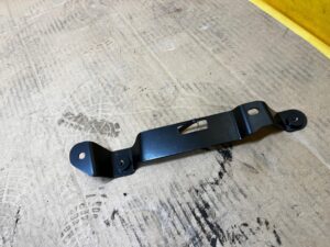 UCHWYT BLACHA WSPORNIK MOCOWANIE LEWY FORD BRONCO 21-
