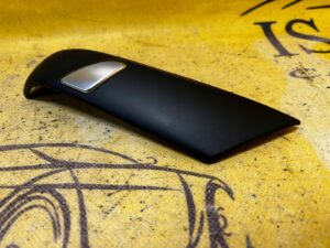 OSŁONA RĄCZKA BOCZKA DRZWI RENAULT MEGANE IV