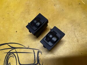 KOMPLET PRZEŁĄCZNIK PODGRZEWANIA FOTELA LEWY PRAWY PEUGEOT 508 I