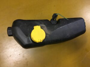 ZBIORNICZEK SPRYSKIWACZY POMPKA DACIA SANDERO II