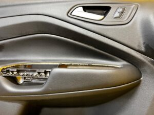 TAPICERKA BOCZEK DRZWI PRZÓD LEWY FORD KUGA MK2 ST-LINE