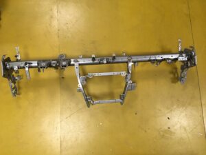 RURA STELAŻ WZMOCNIENIE DESKI BELKA INFINITI Q70 M