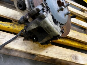 ZWROTNICA TARCZA ZACISK TYŁ LEWY LAND ROVER DISCOVERY SPORT V L550 LIFT