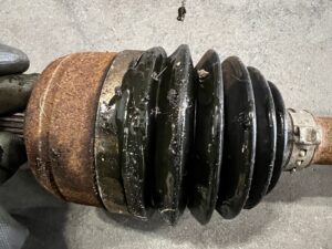 PÓŁOŚ PRZÓD LEWY LEWA KRÓTKA DACIA DUSTER II 2 1.0 TCE