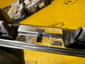 KRATKA NAWIEWU PRZÓD PRAWY PRAWA CARBON FORD PUMA MK2 FIESTA MK8