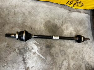 PÓŁOŚ TYŁ TYLNA PRAWA PRAWY RANGE ROVER VELAR L560