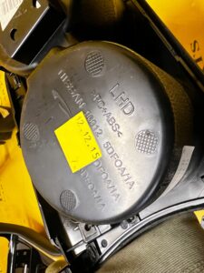 PANEL DEKOR ŚRODKOWY UCHWYT NA KUBKI NAPOJE CUPHOLDER INFINITI Q30