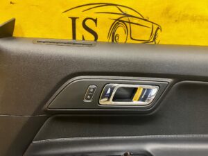 BOCZEK TAPICERKA DRZWI PRAWY PRZÓD FORD MUSTANG VI 2017R USA