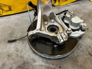 ZWROTNICA ZAWIESZENIE PIASTA TARCZA PRZÓD LEWY RENAULT ESPACE VI