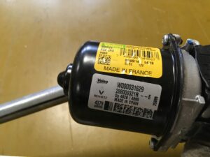 MECHANIZM WYCIERACZEK DACIA SANDERO II STEPWAY