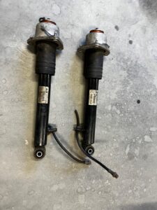 KOMPLET AMORTYZATOR AMORTYZATORY TYŁ TYLNE BMW X6 E71