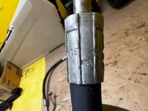 PRZEWÓD WĄŻ RURA OLEJOWY ZAWIESZENIA MERCEDES GL X166