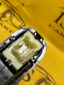 PANEL PRZEŁĄCZNIK SZYB PASAŻER DACIA DUSTER II 17-