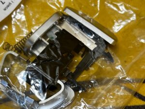 ZESTAW NAPRAWCZY SCHOWKA KANAPY TYŁ CHROM BMW 7 G11 NOWY OEM