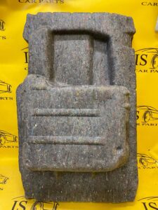 WYGŁUSZENIE TAPICERKA BAGAŻNIKA MERCEDES W257