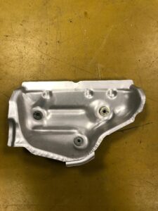 OSŁONA TERMICZNA KOLEKTORA PRAWA INFINITI Q70 M35H