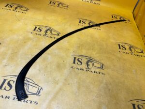 LISTWA DEKORACYJNA SZYBY MERCEDES C-KLASA W206