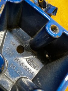 WSPORNIK SŁUPKA A PRZÓD PRAWY FORD BRONCO 21- VELOCITY BLUE PEARL METALIC