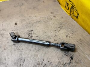 KRZYŻAK DRĄŻEK PRZEGUB KOLUMNY KIEROWNICZEJ MERCEDES GL X166